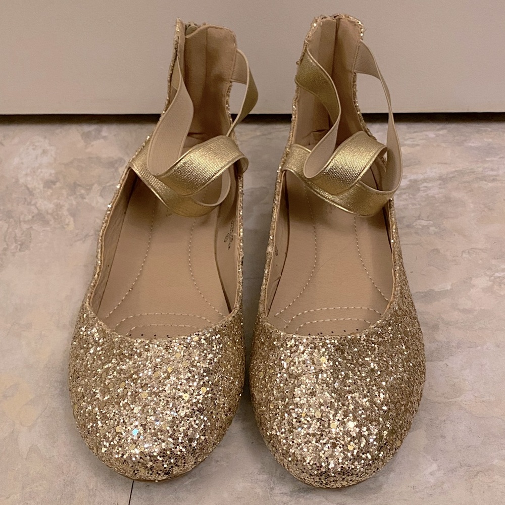 Bella Marie Gold Glitter Ballet Flats 8.5 NWOT